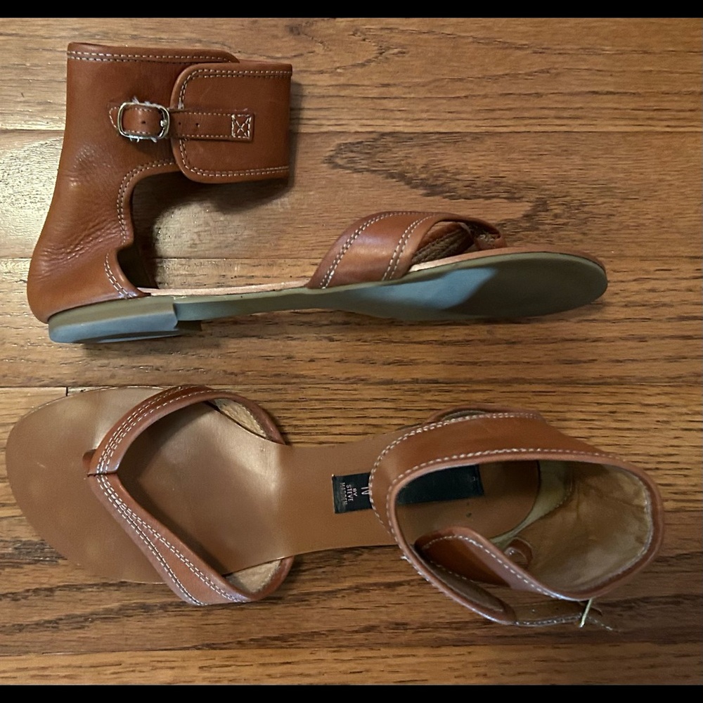 Womens leather gladiator sandal, Steve Madden sz 6